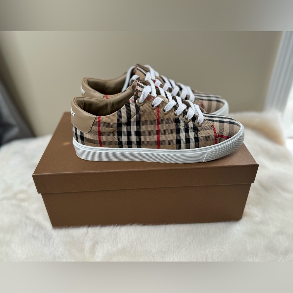 SOLD Burberry Women's Albridge Lace Up Sneakers